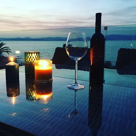 Penthouse Ana Sutivan