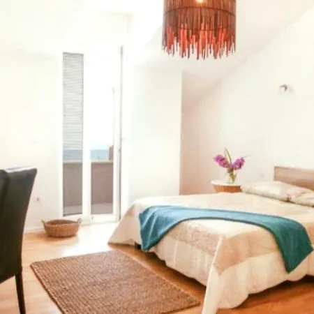 Apartment Penthouse Ana *