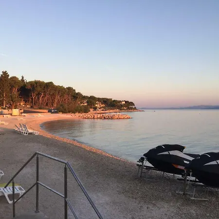 Penthouse Ana Sutivan